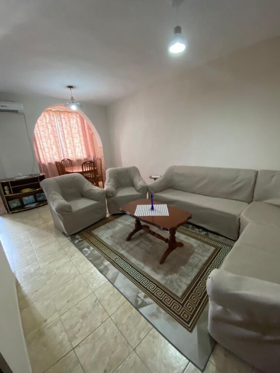 2+1,kat 5 pa ashensore,rrug e elb,680 euro