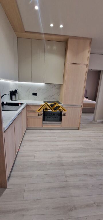 Jepet Me Qera Apartament 1+1 ne plazh Hekurudha