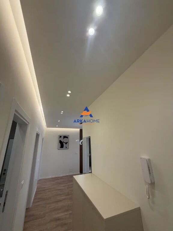 AFFITTASI APPARTAMENTO 3+1+BALCONE 127 M2 "COMPLESSO NDERGJONI, NUOVO VIALONE" 1.100 EURO