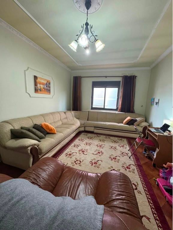 Villa su due piani in affitto a Don Bosko
