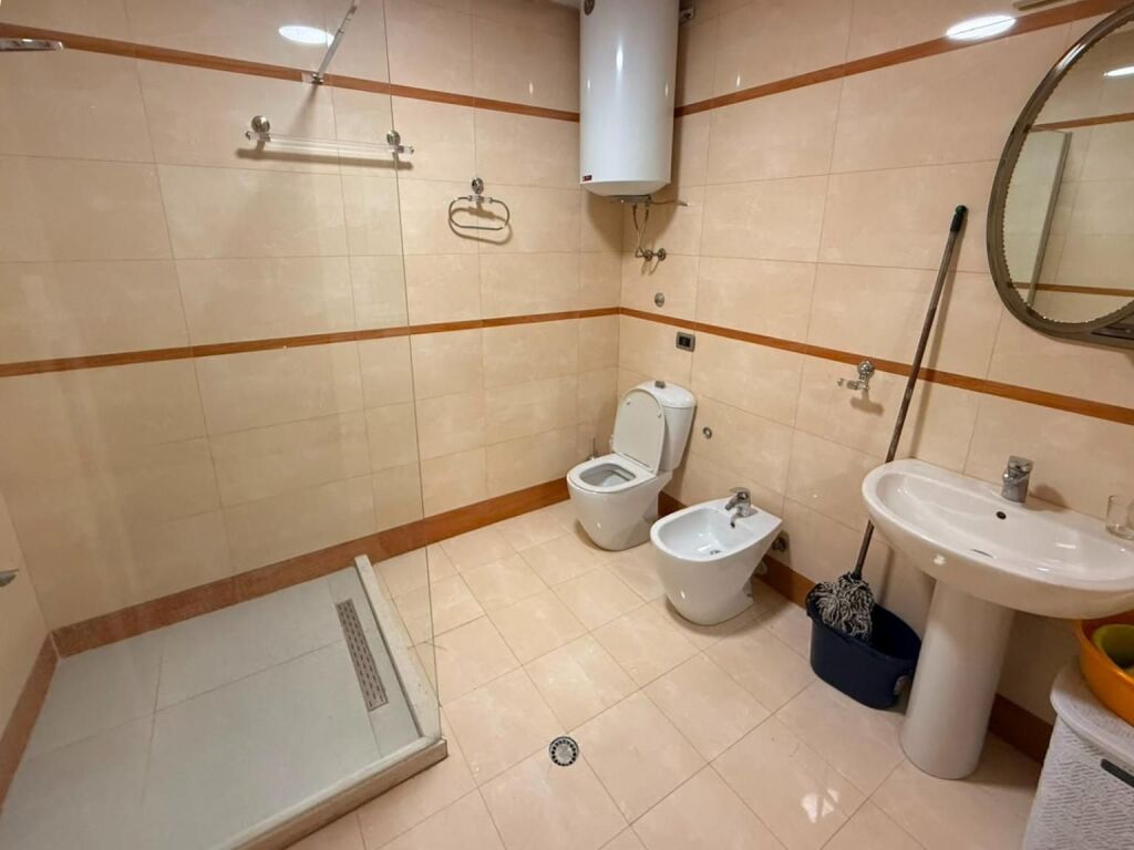 APARTAMENT 2+1 PER QIRA PRANE LIQENIT ARTIFICIAL(Art Turbina)