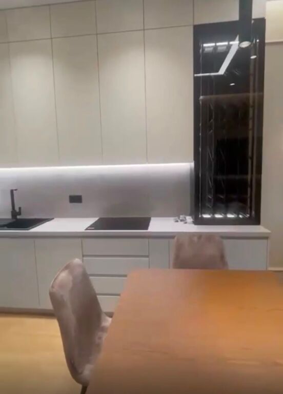 For rent 1+1,Square 21