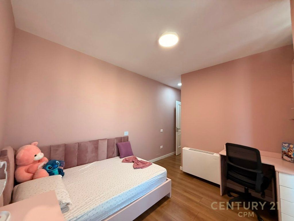 JEPET ME QIRA APARTAMENT 3+1+ GARAZH TEK AMBASADA AMERIKANE!