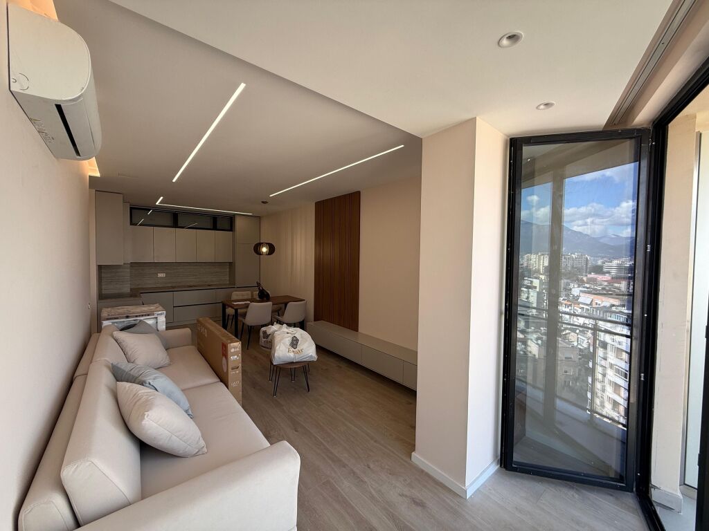 🏡 Appartamento 1+1 in affitto  📍 Posizione: Residenza Golden Tower, Mine Peza, Tirana