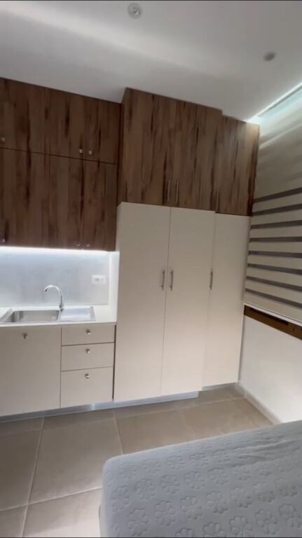 Monolocale in affitto a Yzberisht appena arredato 340€