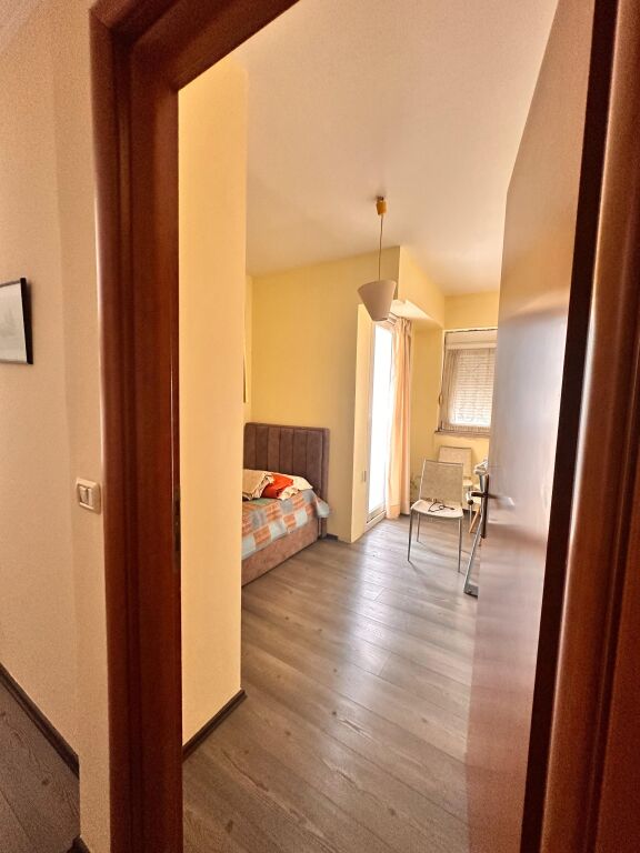 Apartament 2+1+2 per shitje, Bllok Juridiku !
