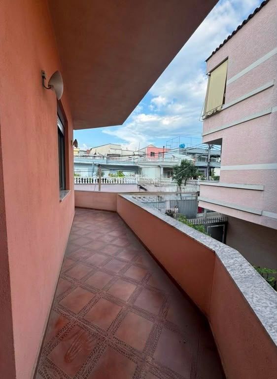 Villa su due piani in affitto a Don Bosko