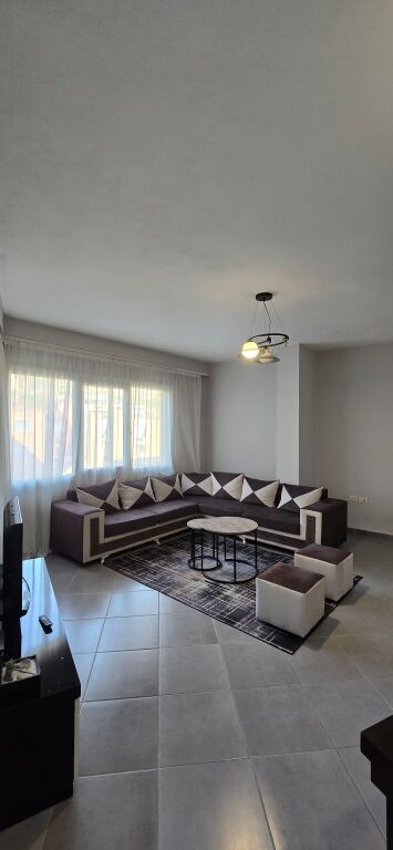 APARTAMENT 1+1, PRANE KOPSHTIT BOTANIK