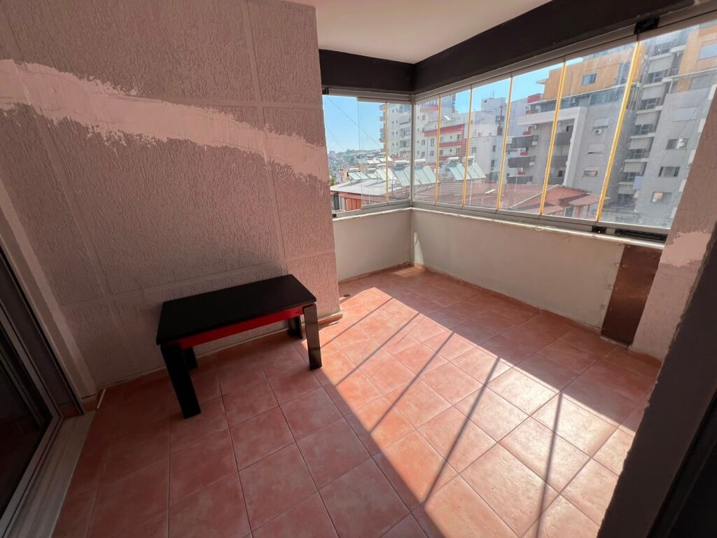 RENT APARTMENT 1+1 BAJRAM CURRI SCHOOL BEACH  330 EURO