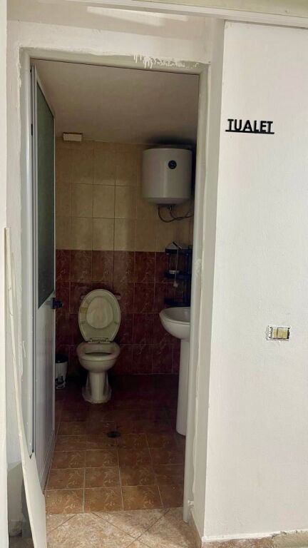 📣 VENDESI Locale Commerciale (Duplex) 📍 Sopra la Scuola Rossa 🛣️ Via “Riza Cerova” ✨