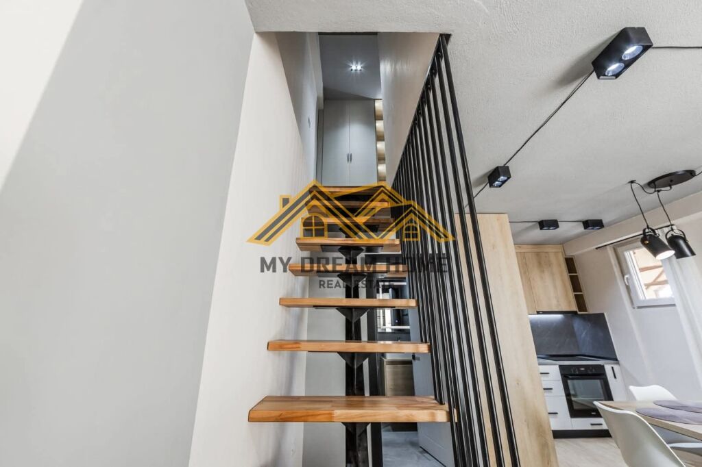 Duplex in vendita a Shkembi i Kavajes con vista mare seconda linea !