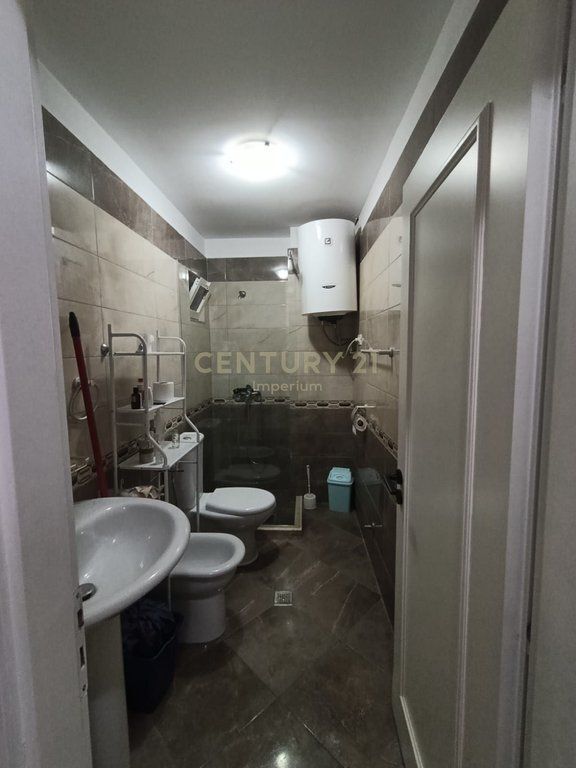 Appartamento 1+1 in Affitto | Via Kavaja, Kajo Karafili | Vicino al Centro IMP146438