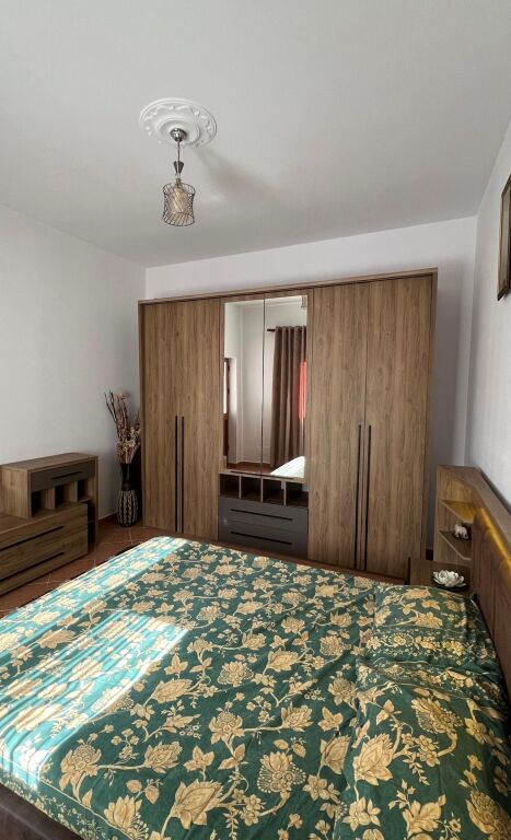 Apartament me qera 2+1+parkim 5  Maji