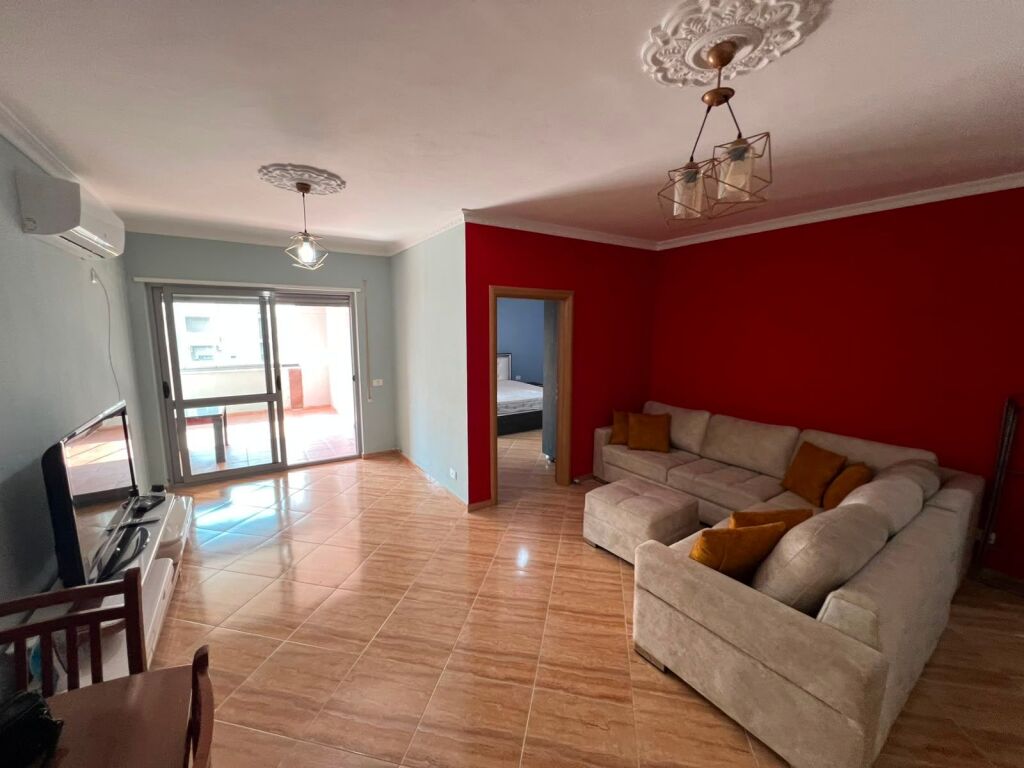 RENT APARTMENT 1+1 BAJRAM CURRI SCHOOL BEACH  330 EURO