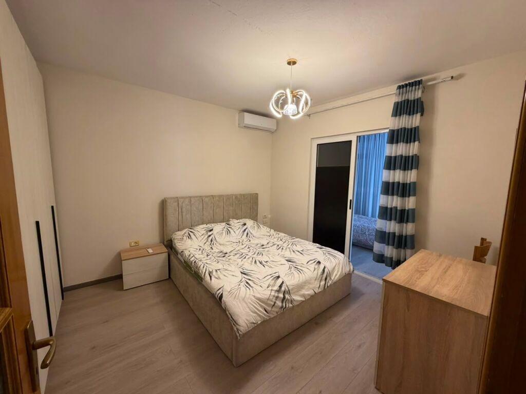 🏡 Jepet me qira apartament 2+1 – 📍 Laprakë (Pallati Arabit)💶 Çmimi: 60.000 lekë/muaj