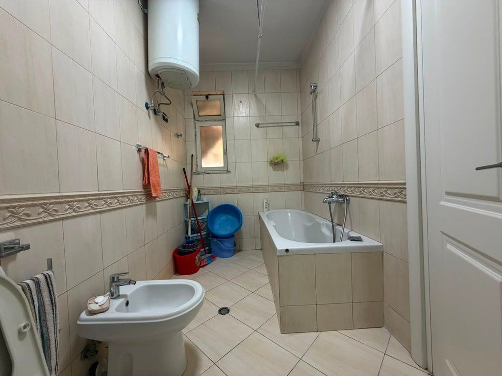 Apartament 3+1+2, Rruga Sami Frashëri, Blloku,