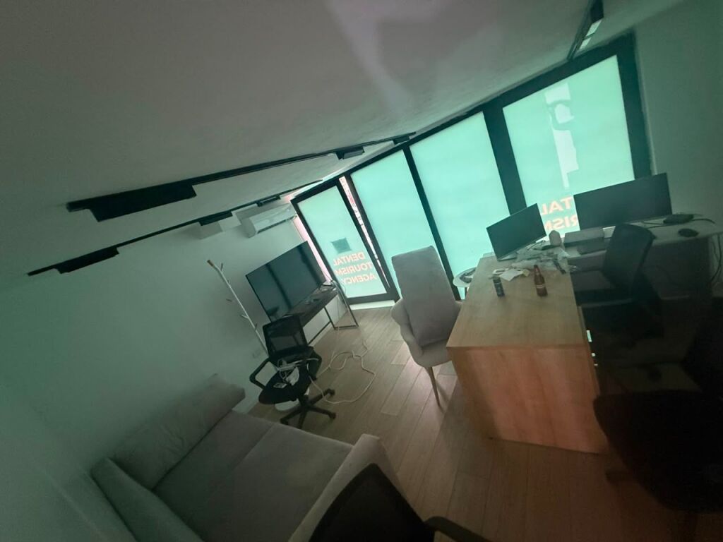 Negozio Duplex +Garage in Vendita