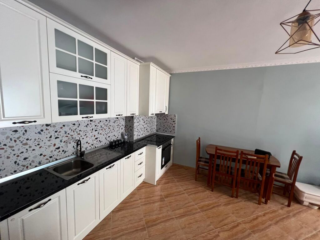RENT APARTMENT 1+1 BAJRAM CURRI SCHOOL BEACH  330 EURO