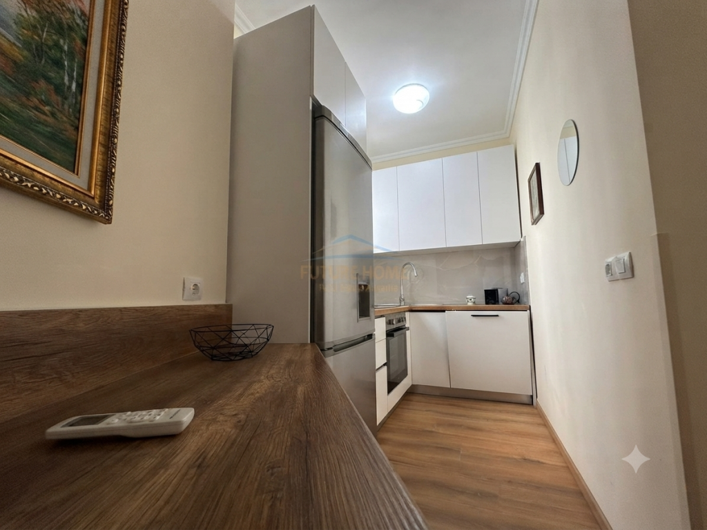 Qira, Apartament 2+1+2 Poste Parkimi, Pazari i Ri.