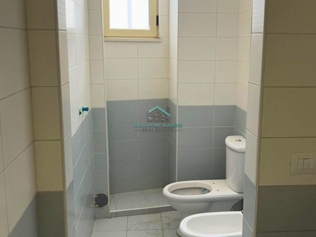 Negozio in Affitto - Via Nuova, Vlora