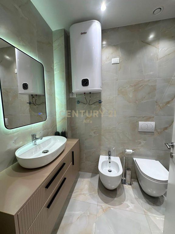 Apartament 2+1+Post Parkimi per Qira tek Liqeni i Tiranes! ALFA146538