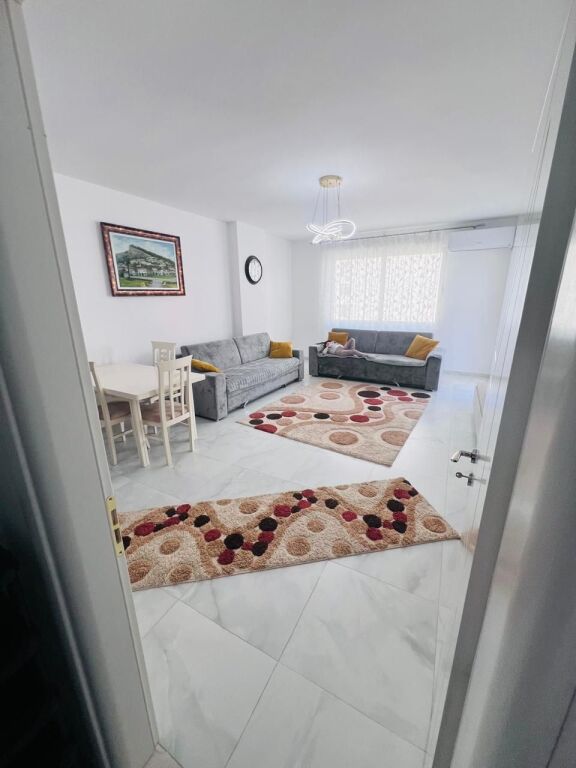 Affittasi 2+1 ad Astir vicino a Bohem