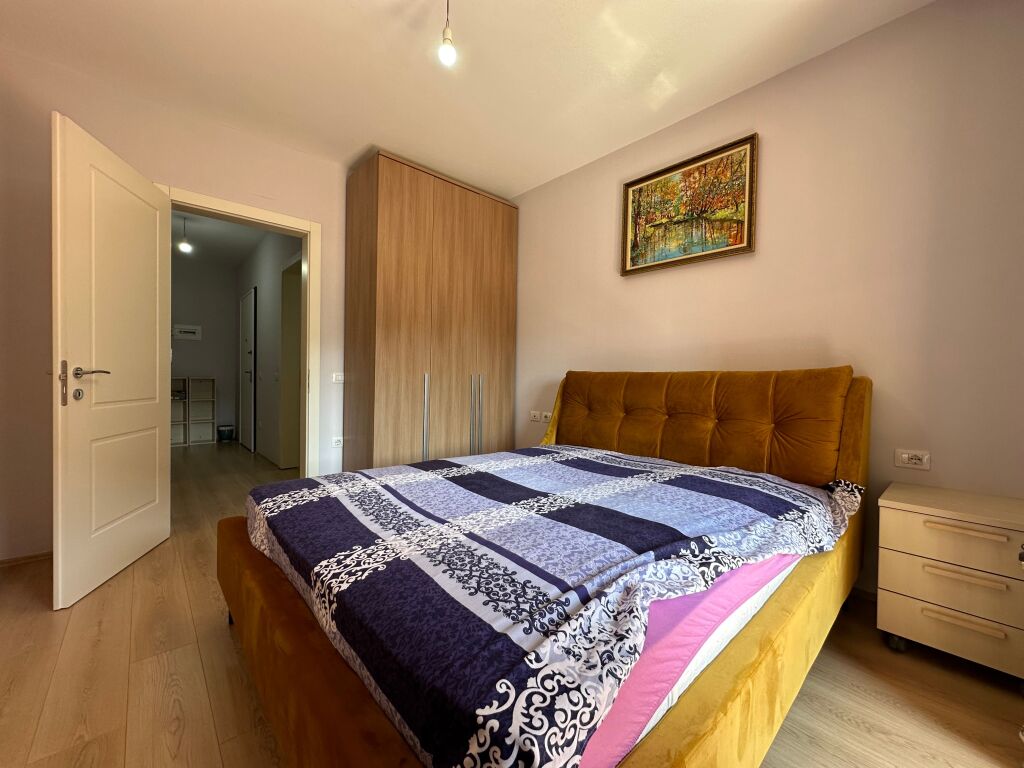 APARTAMENT 1+1 PER QIRA NE UNAZEN E RE,Astir !!
