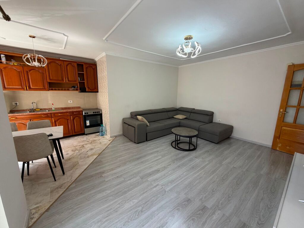 🏡 Apartment 2+1 for rent – Laprakë (Arabit Palace)