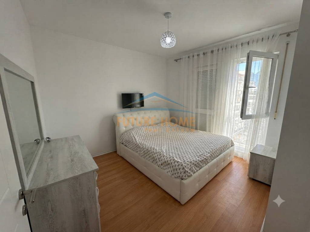 Rent, Apartment 2+1+2, 5 Maji Street, Tirana