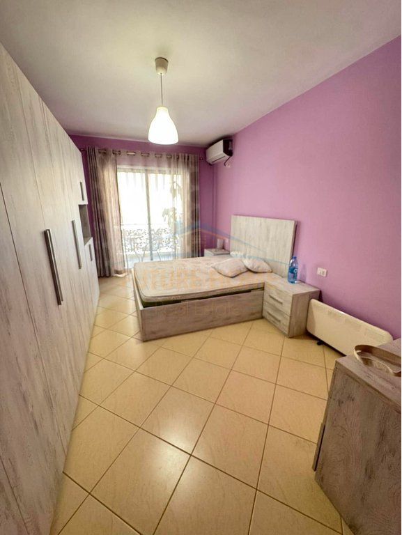 qera apartament 3+1 unaza e re