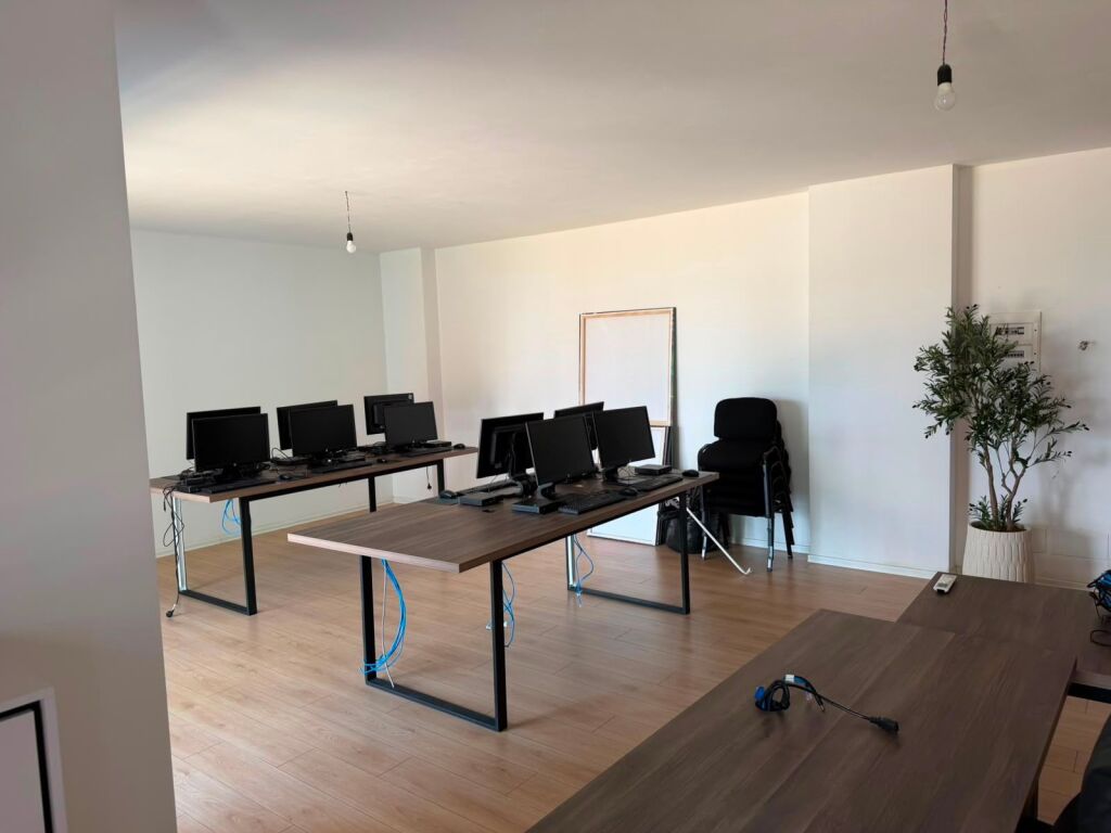 Ufficio in affitto al Bulevardi Ri