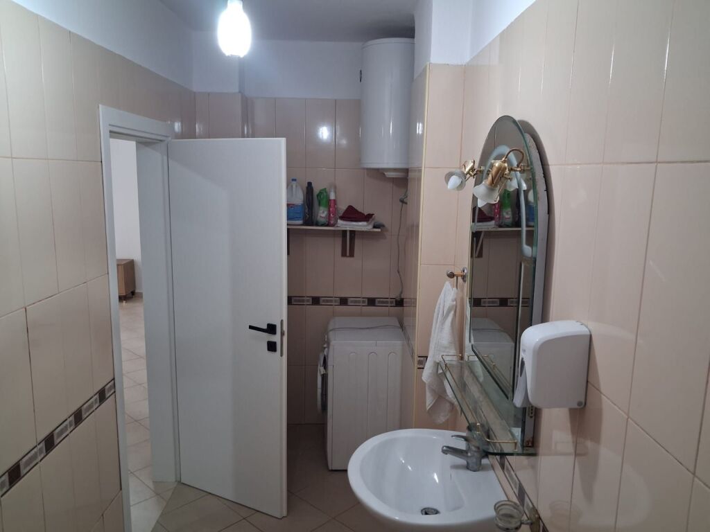 APARTAMENT NE SHITJE TE URA E DAJLANIT!!!