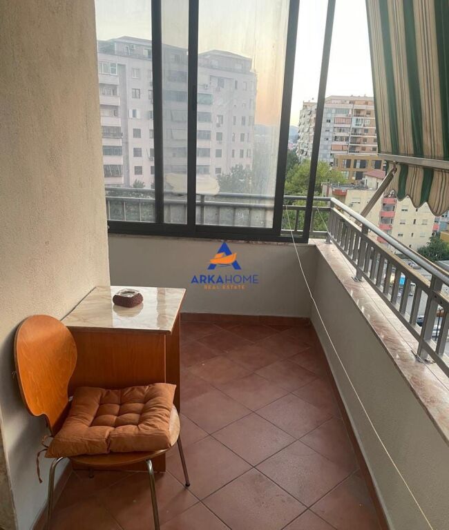 AFFITTASI APPARTAMENTO 2+1+BALCONE "STAZIONE DEI TRENI" 75.000 LEKE
