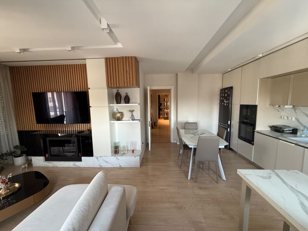Apartament ne shitje 3+1+2 te ca Mihal Grameno
