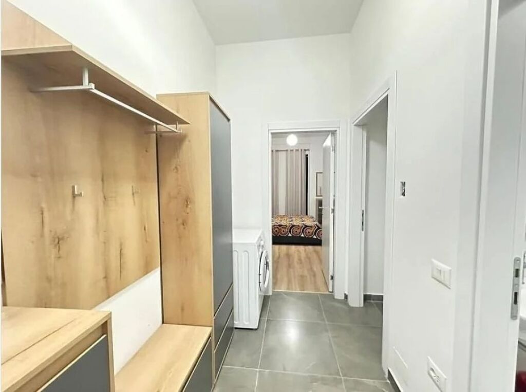FOR RENT APARTMENT 1+1 – SQUARE 21, KAVAJËS STREET