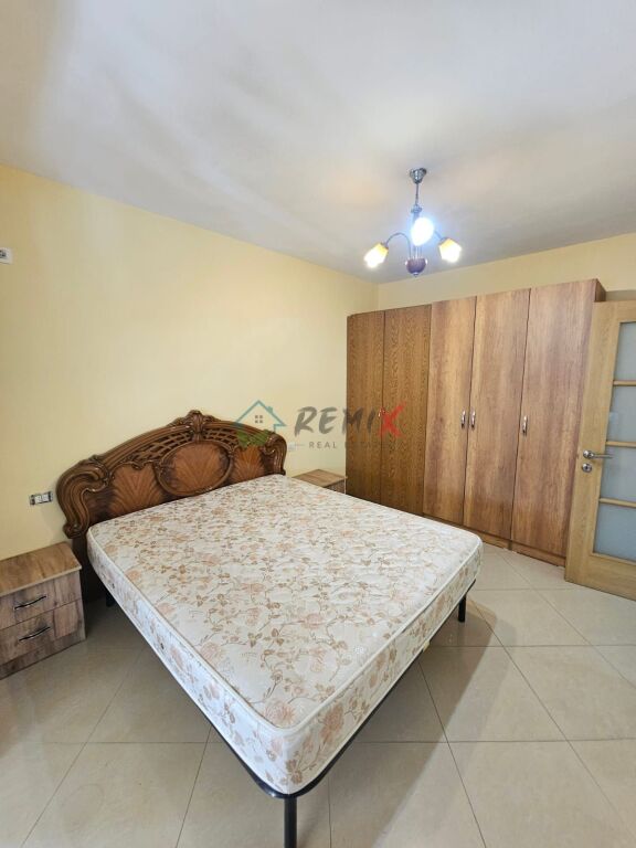 🏡 Jepet me qera apartament 1+1 pranë Pallatit të Sportit, Durrës