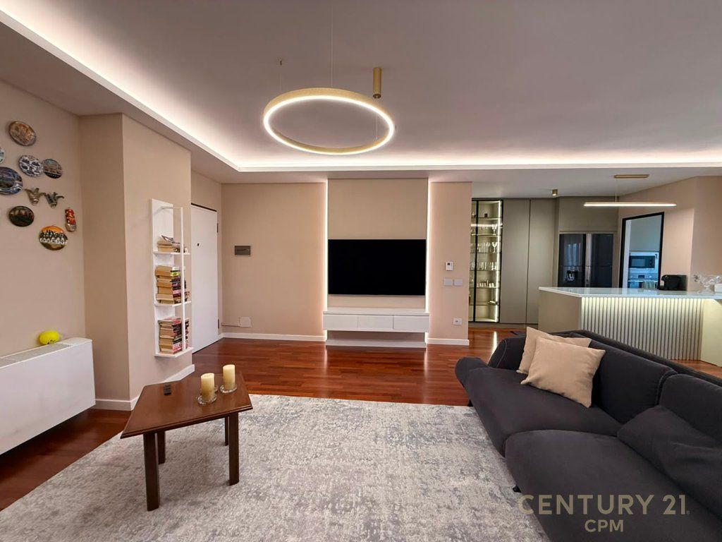 JEPET ME QIRA APARTAMENT 3+1+ GARAZH TEK AMBASADA AMERIKANE!