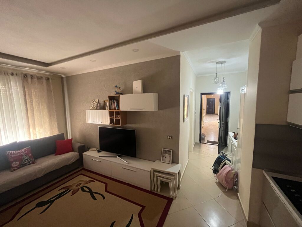 Jepet apartament me qera 2+1