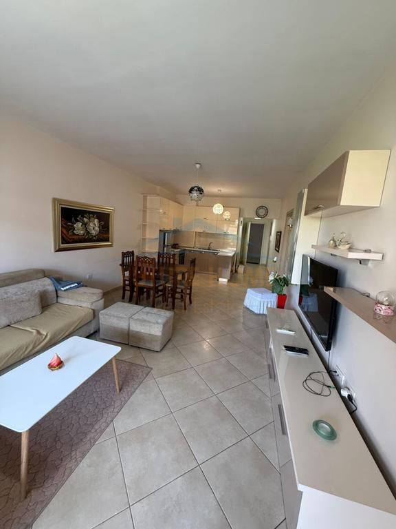 Qera, Apartament 3+1+2, Ferit Xhajko, Tirane .