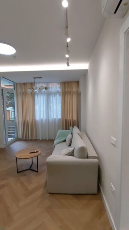 Qera | Apartament 1 + 1 | Rruga 5 Maji | 500 €/muaj