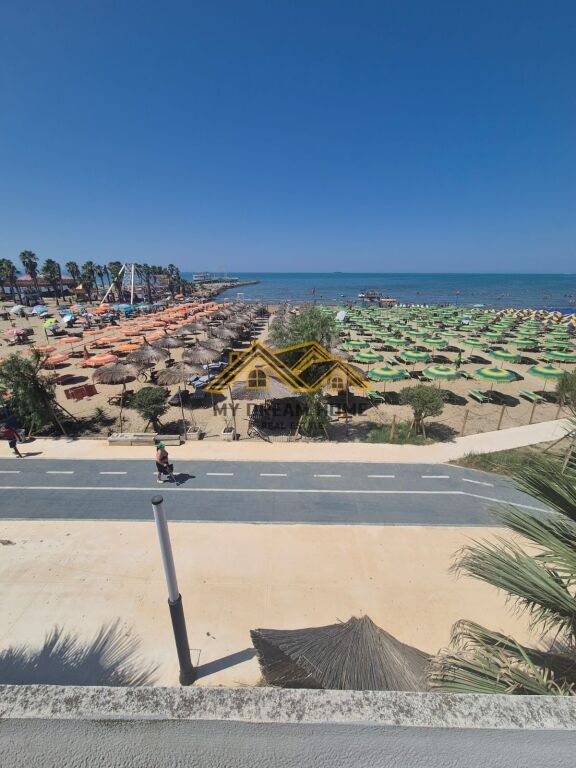 APPARTAMENTO 1+1 CON VISTA MARE SULLA SPIAGGIA IN VENDITA !