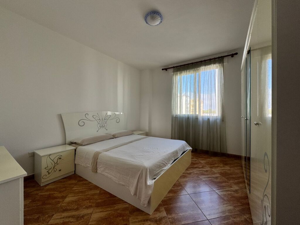 Vendesi 2 appartamenti sulla spiaggia