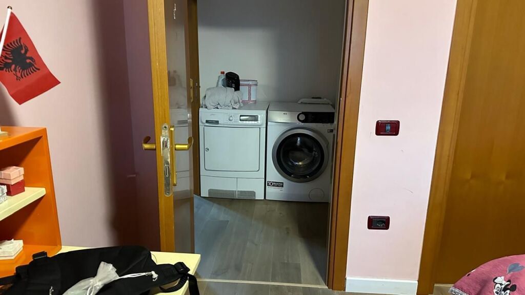 APARTMENT 2+!1, VISION +
