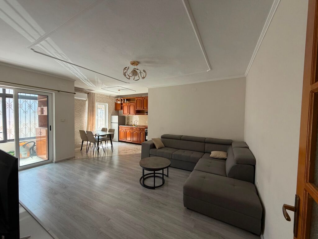 🏡 Apartment 2+1 for rent – Laprakë (Arabit Palace)
