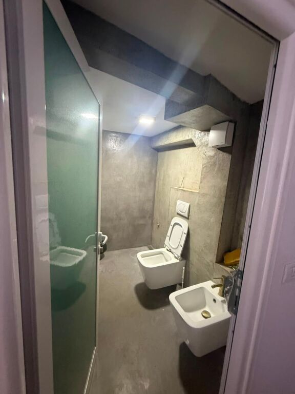 Negozio Duplex +Garage in Vendita