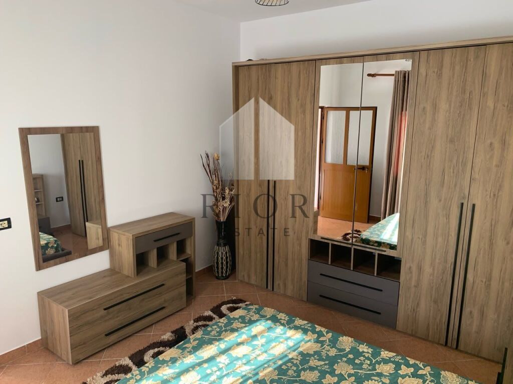 Affitto | Appartamento 2 + 1 | Via Siri Kodra | 500 €/Mese