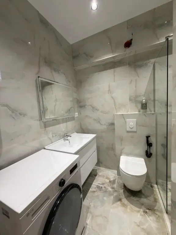 Qera | Apartament 2 + 1+2 | Rruga Azem Galica | 500 €/muaj