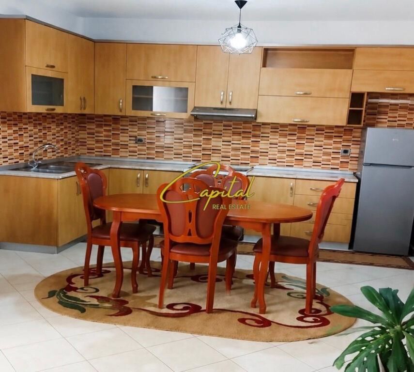 APARTAMENT ME QIRA 2+1 BULEVARDI I RI 50.000 LEKE