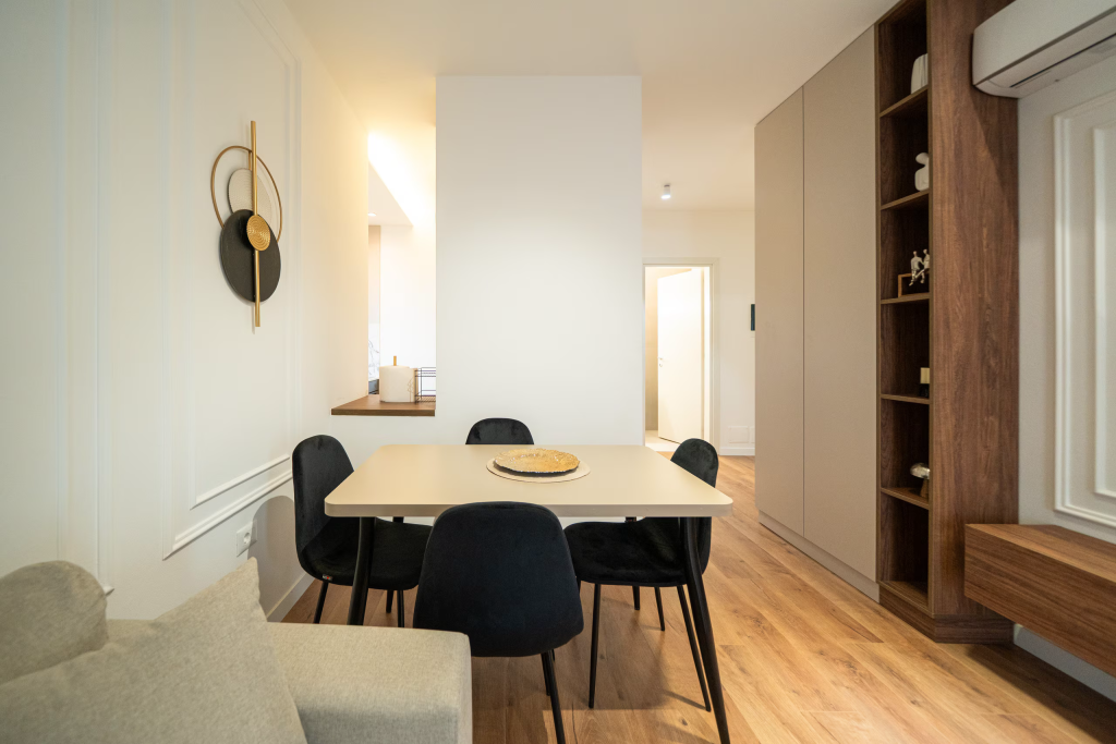 1+1 komuna parisit shitet apartament