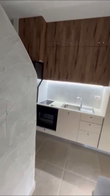 Monolocale in affitto a Yzberisht appena arredato 340€
